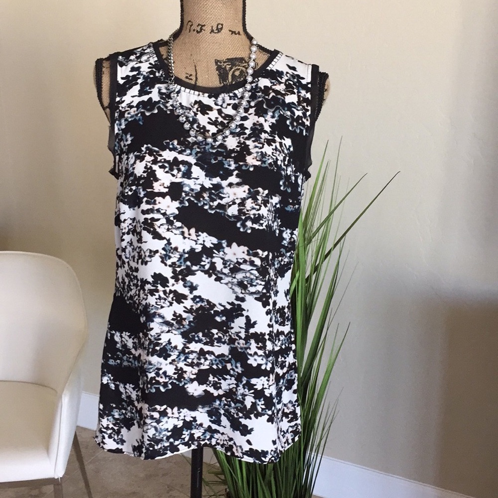 By Simply Vera Floral Nice Top